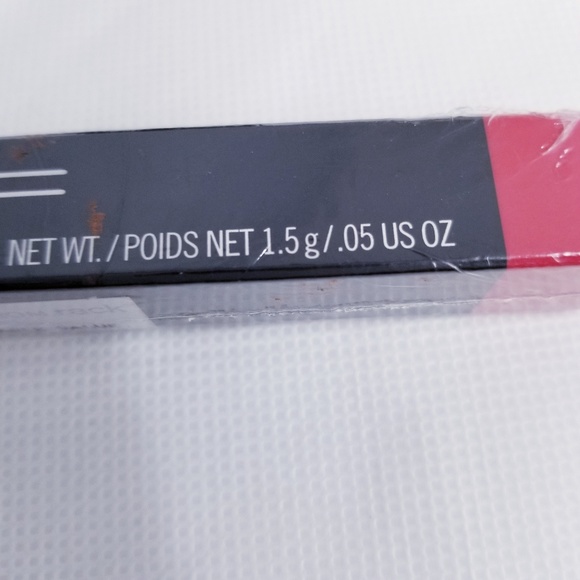 Mac Velvetease Lip Pencil - Picture 4 of 5